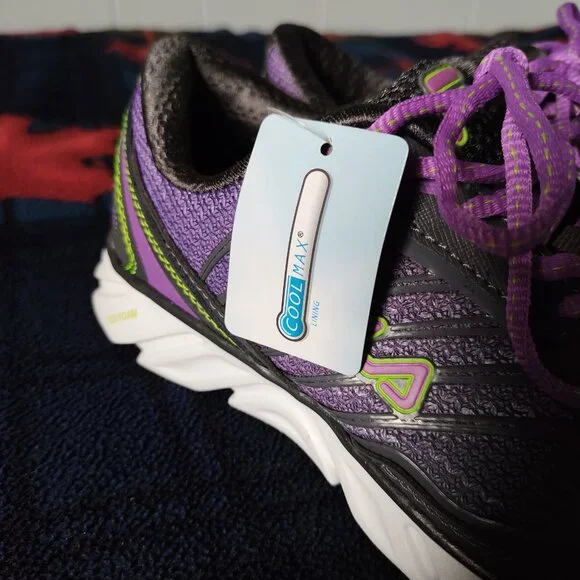 Fila Lightweight Cool Max Sneakers - Picture 8 of 10